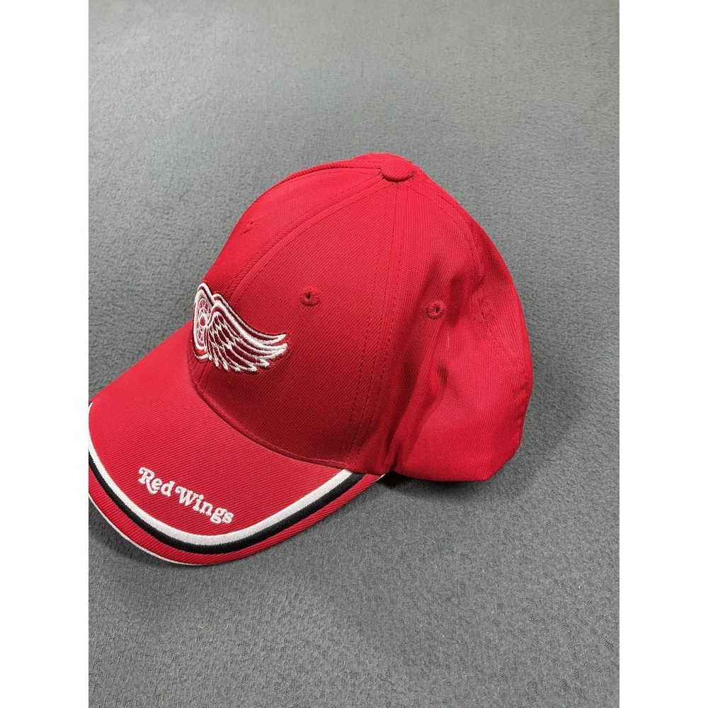 Detroit Red Wings Hat Cap Strap Back Mens One Size‎ Red NHL Hockey Embroidered